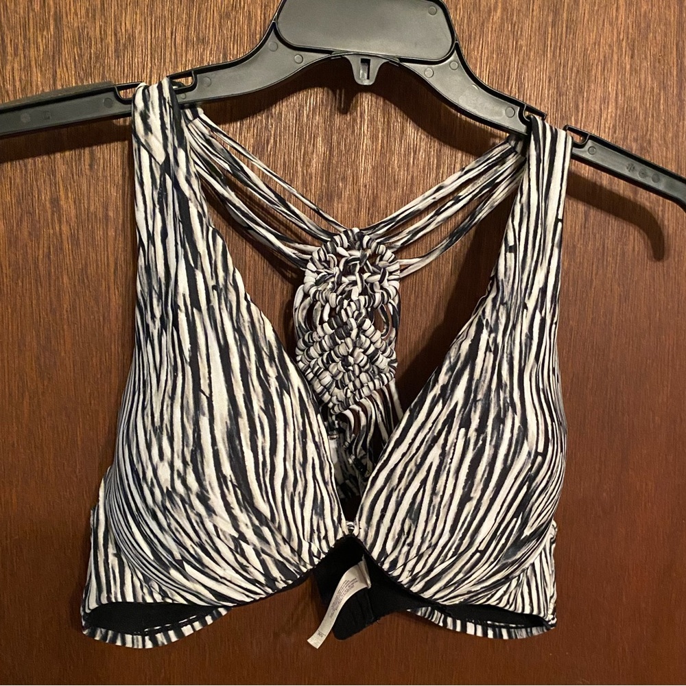 Cacique bikini top size 40b